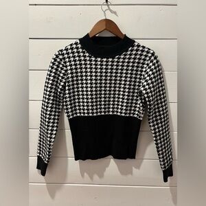 Lili Sidonio by Molly Bracken houndstooth sweater size XS